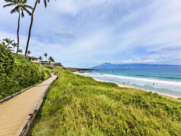 Kapalua Two Bedroom Rental with Sweeping Ocean Views
