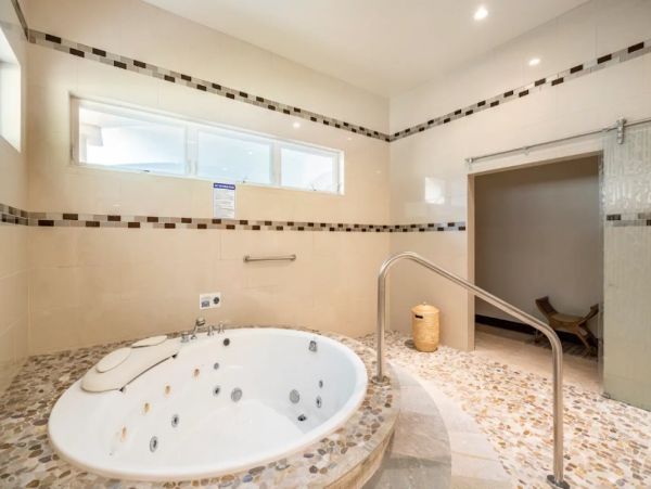 World Class Luxury Retreat Estate Big Island