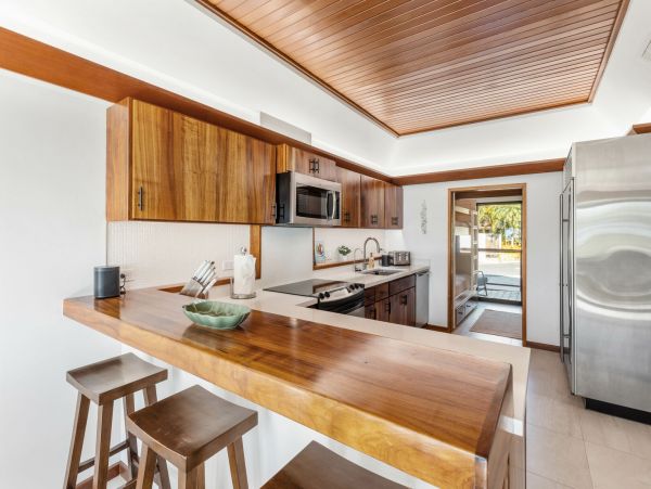 Pure Luxury Beachfront Vacation Condo Boutique Community Private and Exclusive