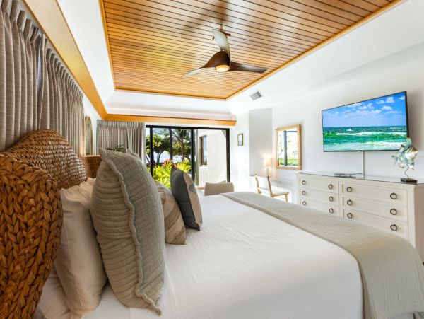 Pure Luxury Beachfront Vacation Condo Boutique Community Private and Exclusive