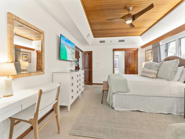 Pure Luxury Beachfront Vacation Condo Boutique Community Private and Exclusive