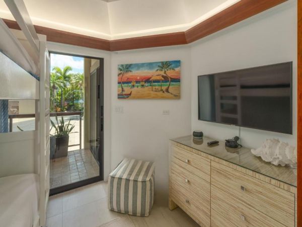 Pure Luxury Beachfront Vacation Condo Boutique Community Private and Exclusive