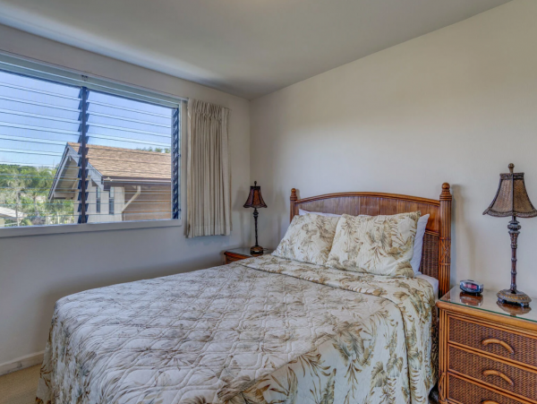 Steps from Beach Lovely Kihei. Condo with 2 Bedrooms Sleeps 6