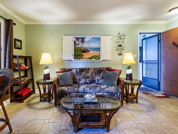 Tropical Comfort in South Maui - Condo with Pool & Lanai