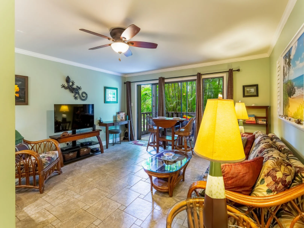 Tropical Comfort in South Maui - Condo with Pool & Lanai