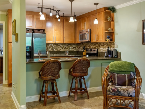 Tropical Comfort in South Maui - Condo with Pool & Lanai