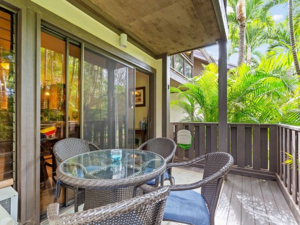 Tropical Comfort in South Maui - Condo with Pool & Lanai