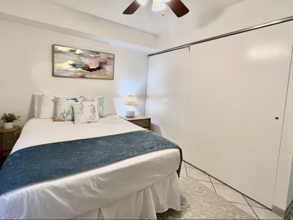 Walk Out Beach Right Across the Street from the Beach Kihei Lovely Rental