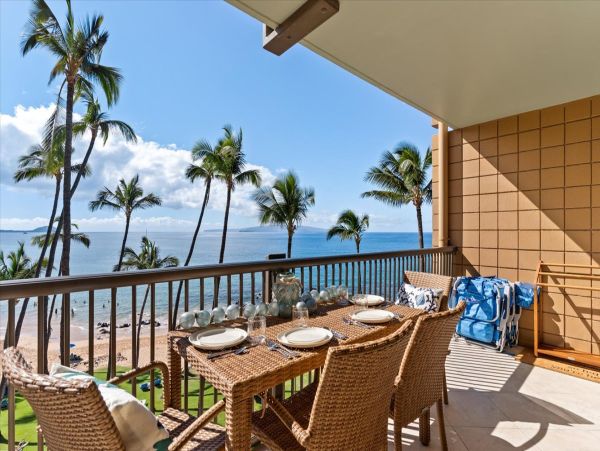Wailea Vacation Condo Two Bedrooms Walk to Beach Sleeps 6