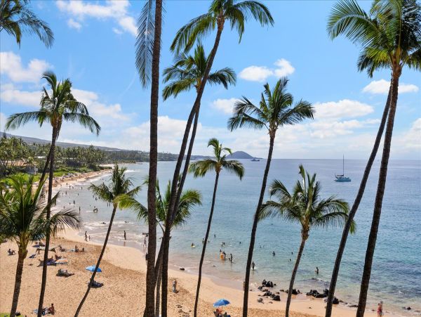 Wailea Vacation Condo Two Bedrooms Walk to Beach Sleeps 6