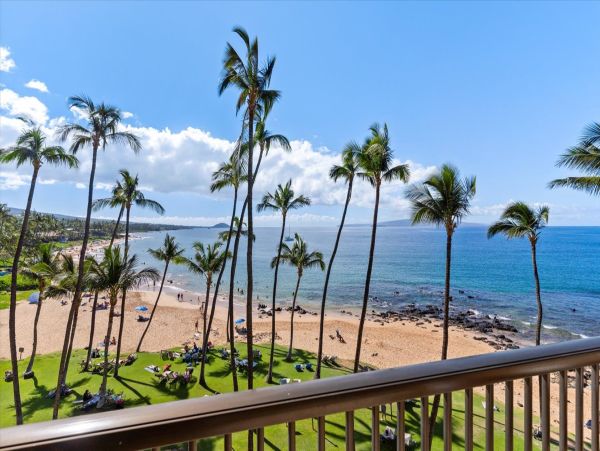 Wailea Vacation Condo Two Bedrooms Walk to Beach Sleeps 6