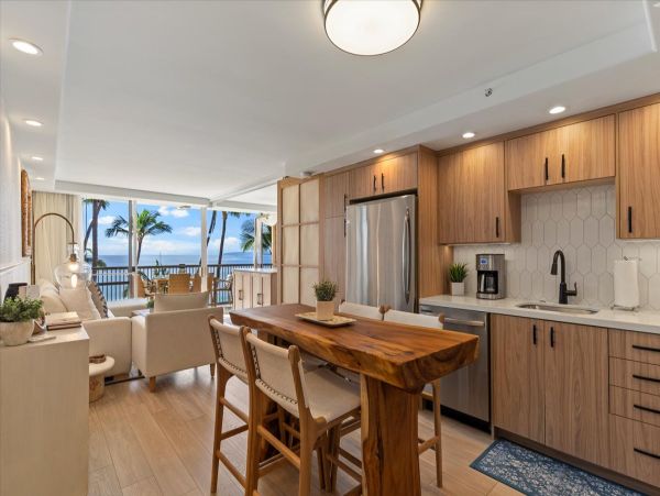 Wailea Vacation Condo Two Bedrooms Walk to Beach Sleeps 6