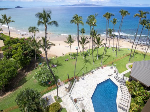 Two Bedroom Vacation Rental on the Beach in Wailea