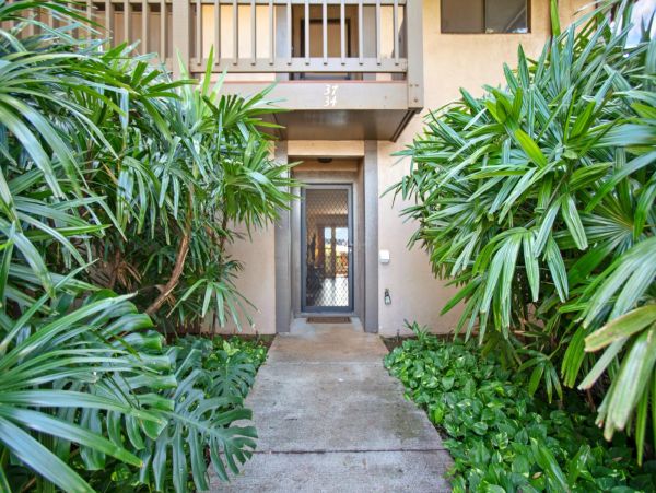 Kaanapali Vacation Condo Two Bedroom Walk to Beach