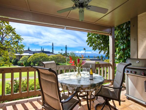 Kaanapali Vacation Condo Two Bedroom Walk to Beach