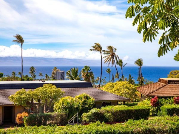Kaanapali Vacation Condo Two Bedroom Walk to Beach