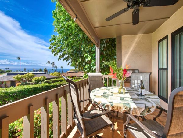 Kaanapali Vacation Condo Two Bedroom Walk to Beach
