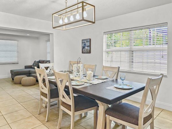 Siesta Key Vacation Home Walk to Beach Four bedroom