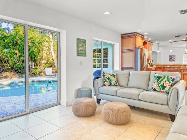 Siesta Key Vacation Home Walk to Beach Four bedroom