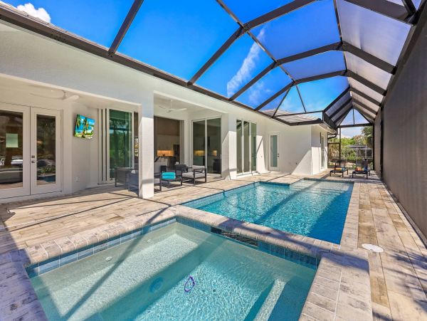 Walk to Beach Marco Island Vacation Home Five Bedroom