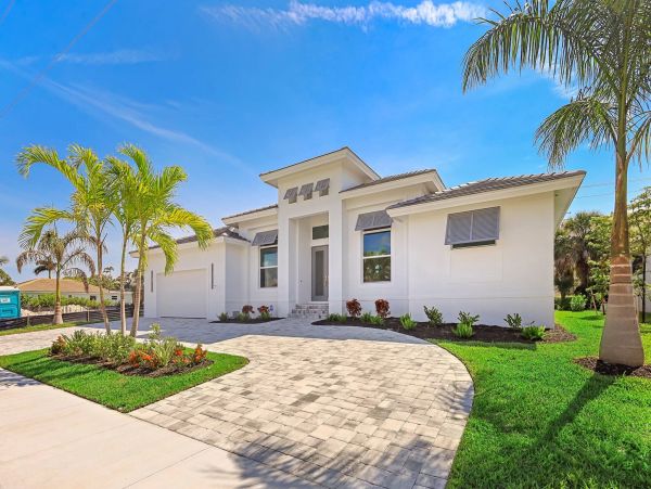 Walk to Beach Marco Island Vacation Home Five Bedroom