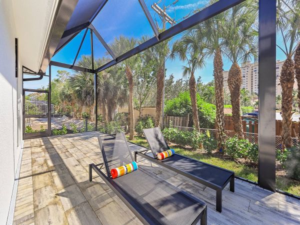 Walk to Beach Marco Island Vacation Home Five Bedroom