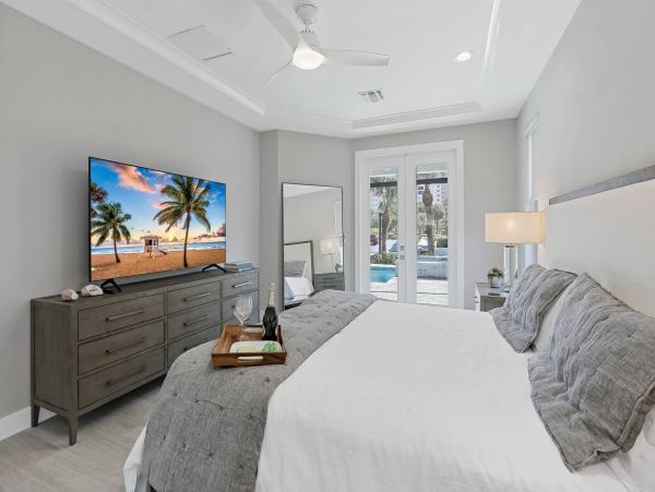 Walk to Beach Marco Island Vacation Home Five Bedroom