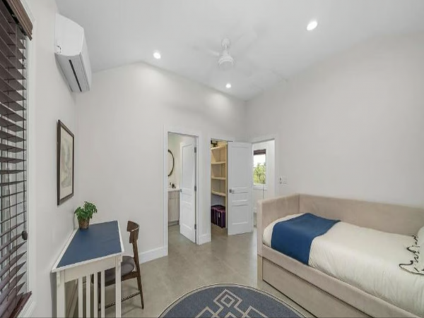 Luxury Residence Offers Style & Comfort