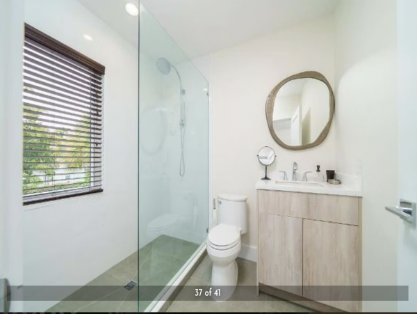 Luxury Residence Offers Style & Comfort