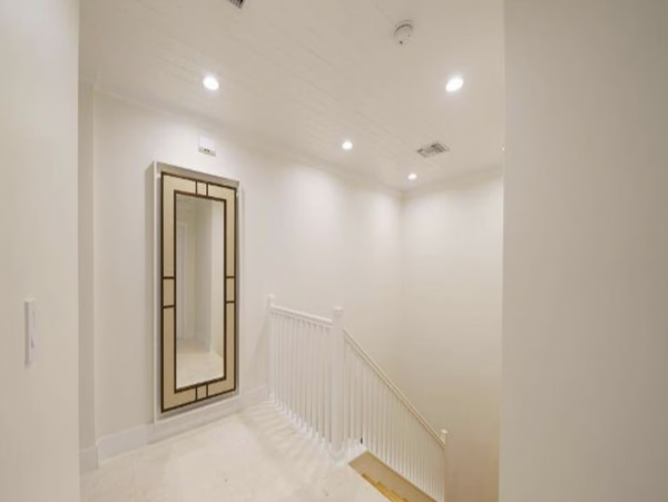 Luxury Residence Offers Style & Comfort
