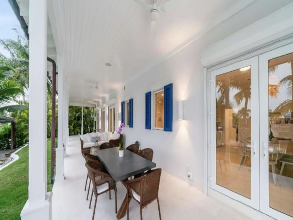 Luxury Residence Offers Style & Comfort