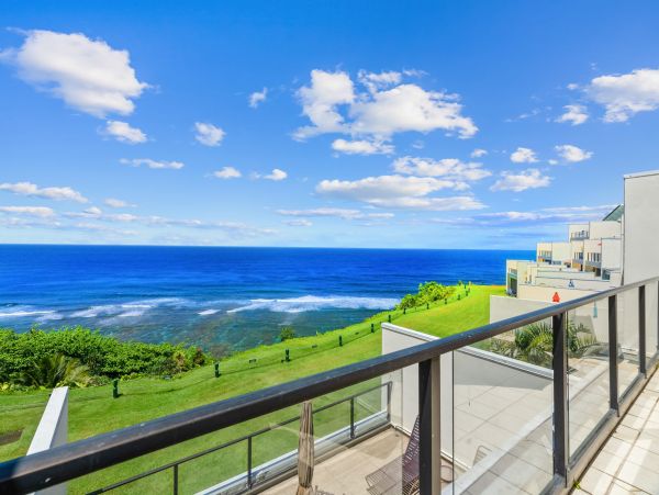 Princeville Vacation Condo Two Bedroom Walk to Beach