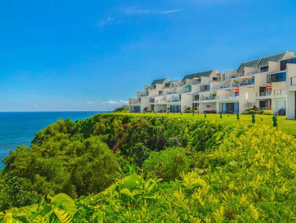 Princeville Vacation Condo Two Bedroom Walk to Beach
