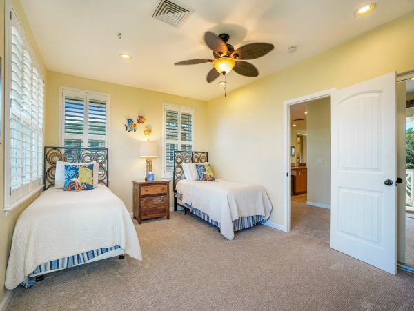 Princeville Vacation Home Three Bedroom Walk to Beach
