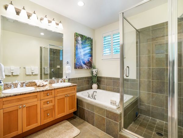 Princeville Vacation Home Three Bedroom Walk to Beach