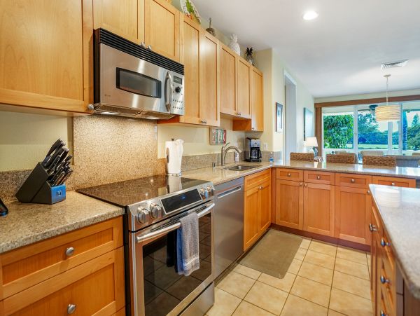 Princeville Vacation Home Three Bedroom Walk to Beach