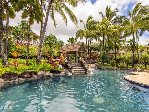 Princeville Vacation Home Three Bedroom Walk to Beach