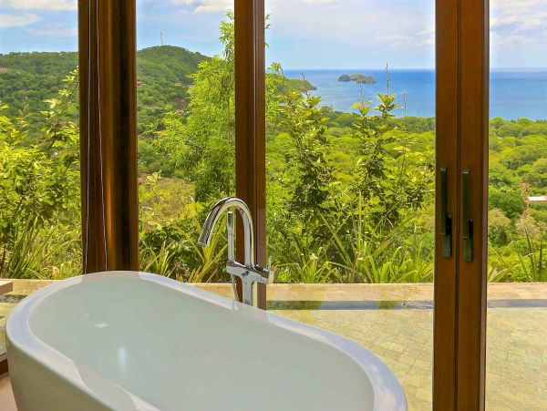 Luxury Vacation Rental with 6 Bedrooms & Amazing Views