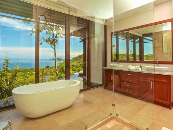 Luxury Vacation Rental with 6 Bedrooms & Amazing Views