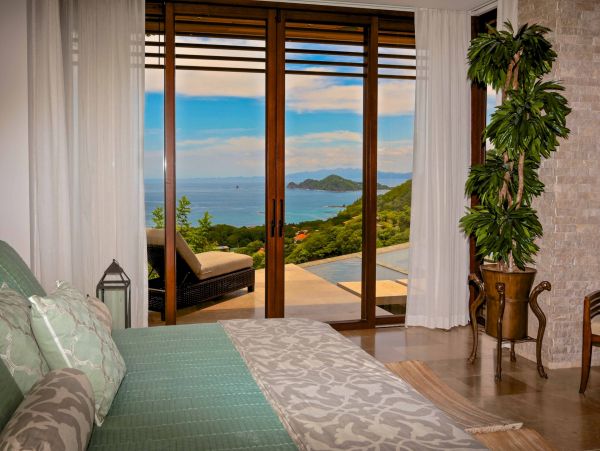 Luxury Vacation Rental with 6 Bedrooms & Amazing Views