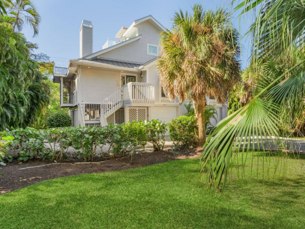 Tropical Vacation Rental with 4 Bedrooms, Loft on Sanibel Island
