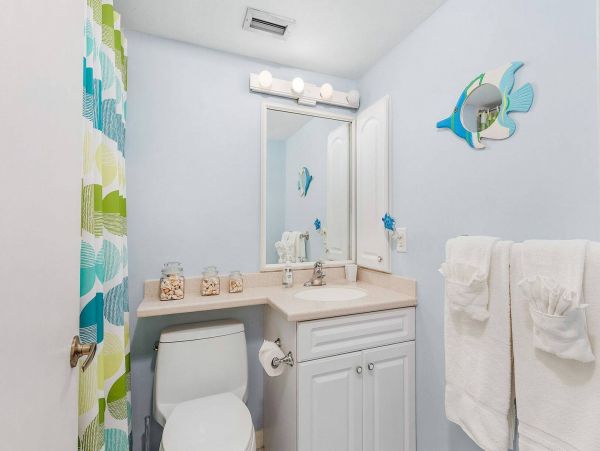 Tropical Vacation Rental with 4 Bedrooms, Loft on Sanibel Island