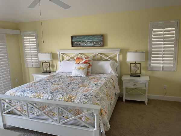 Sanibel Vacation Home Three Bedroom with Pool