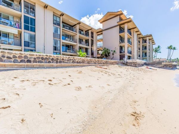 Beachfront Single-Level Vacation Rental with Full Ocean Views
