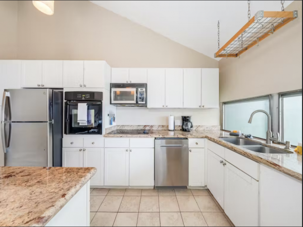 Two Bedroom Maui Condo Sleeps Six Pacific Views