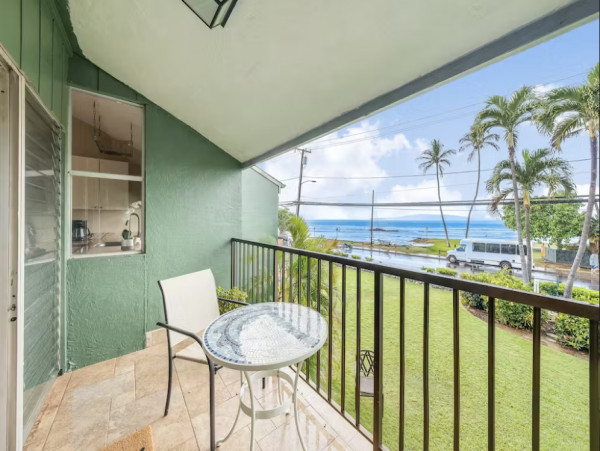 Two Bedroom Maui Condo Sleeps Six Pacific Views