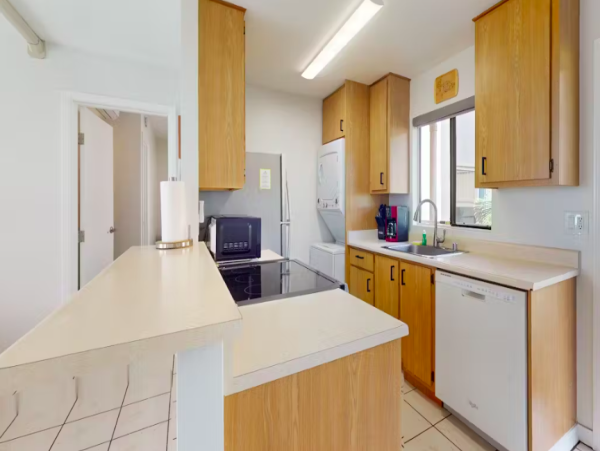 Top-Floor Kihei Condo with Scenic Views and Resort Amenities