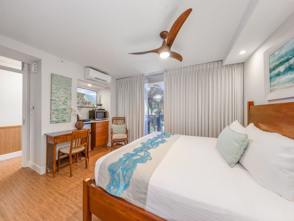 Great Island Condo with Ocean View, Beach, Shared Pool & Spa