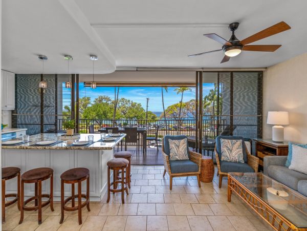 Island Oasis: 2-Bedroom Condo with Ocean Views and Prime Kihei Location