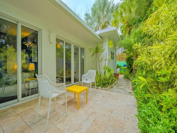 One of a Kind Retreat with Private Pool in St. Armand Four Bedroom